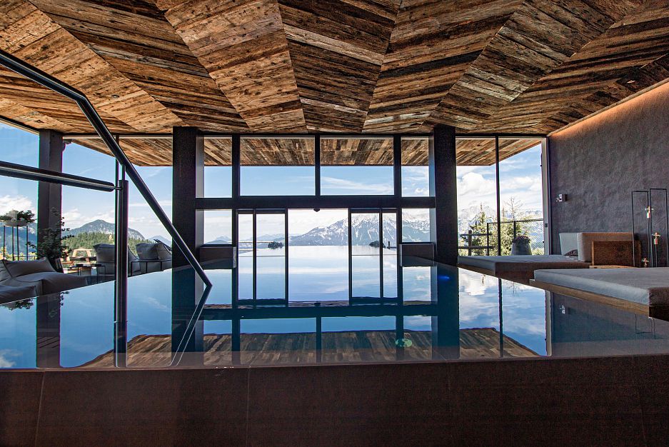 Image_Sommer_Gin_Cocktail_Thymian_Kaiserblick_Alm_09_KRAFTalm_Foto_©m.hölzl