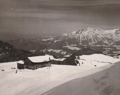 Image_Winter_AltesFoto_KitzbühelerAlpen_Kaiserblick_Alm_KRAFTalm_Foto_01_©privat